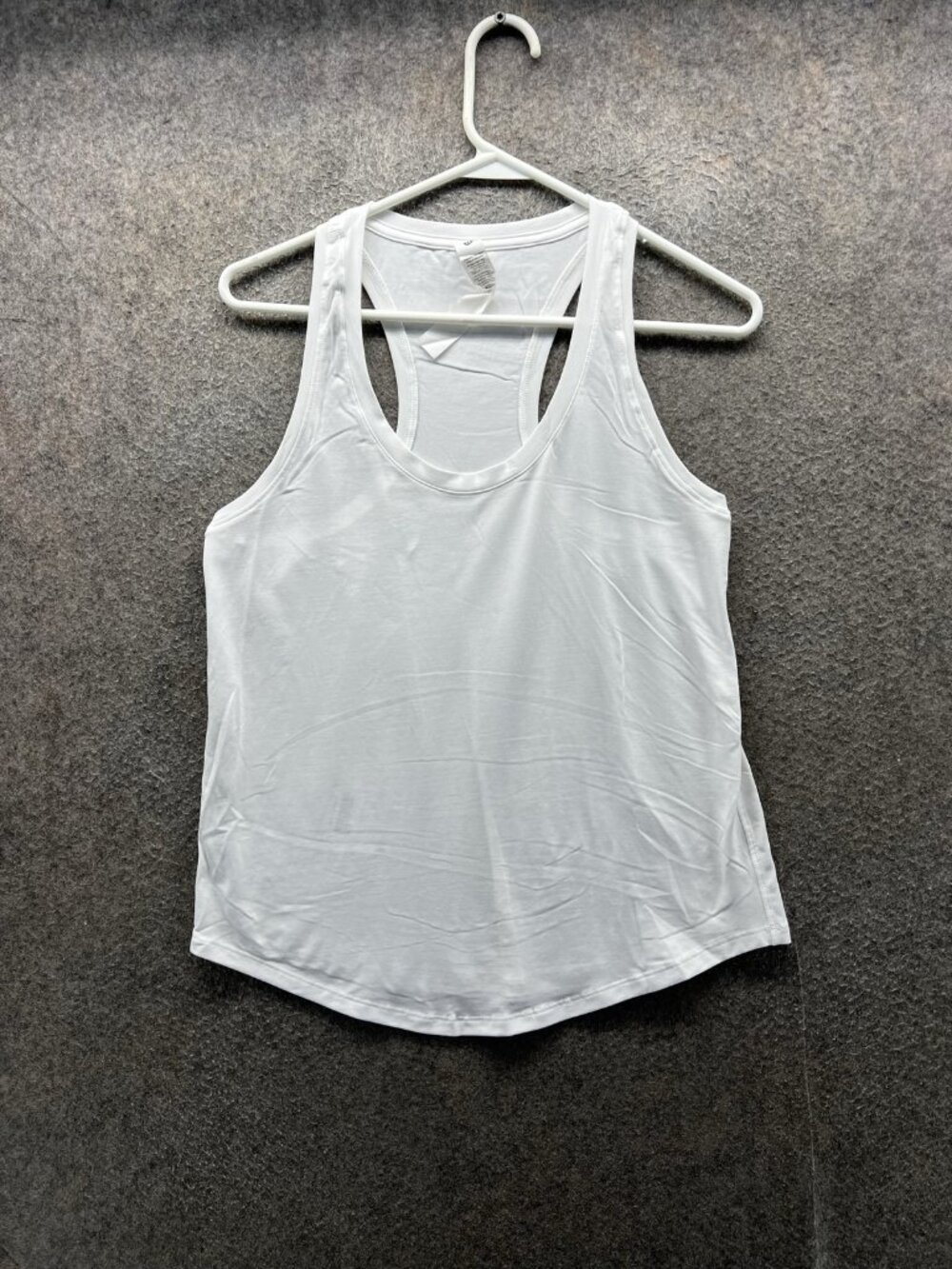 Lululemon Tank Top Womens 6 White Scoop Neck Racerback Athletic Yoga Workout